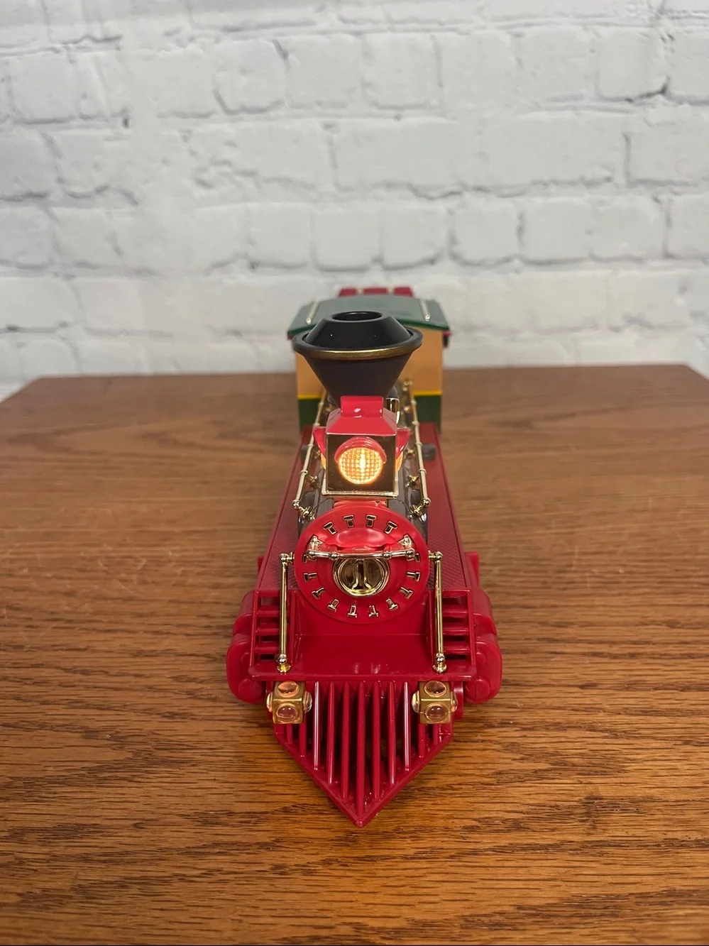 Starbucks Holiday Express Train with working lights and poster like new 2003